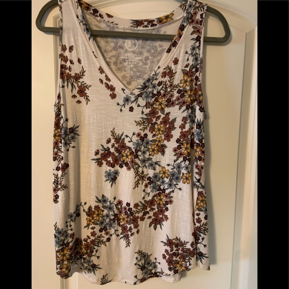 Simple tank cute and cool